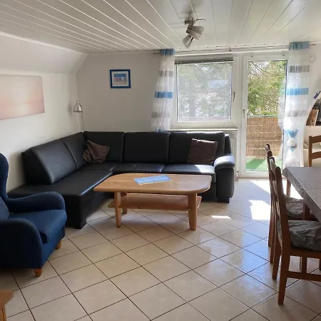 Appartement Ostsee-ferienwohnung-nautikuss *