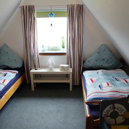 Appartement Ostsee-ferienwohnung-nautikuss